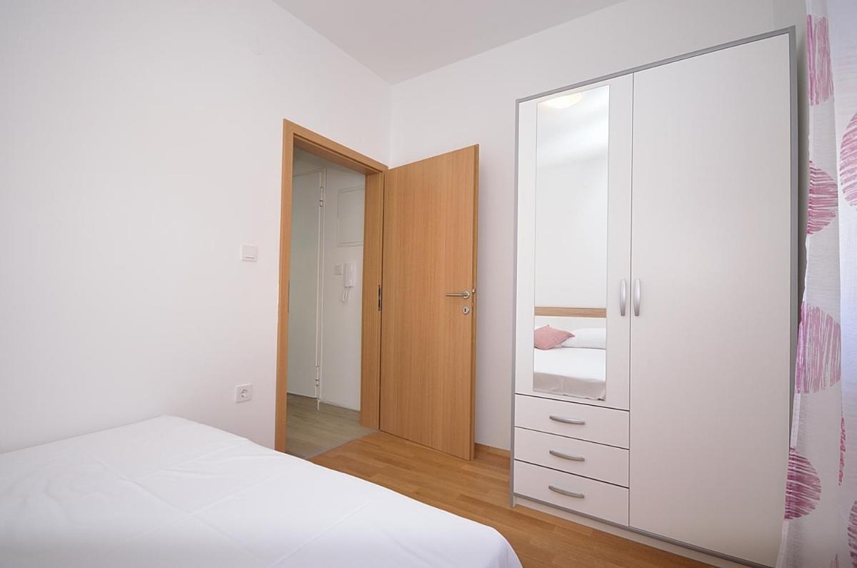 Mila Apartment Vodice Exterior photo